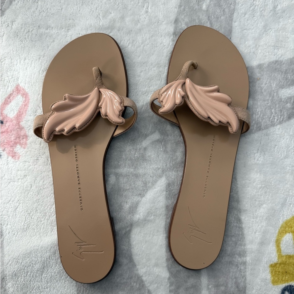 Giuseppe Zanotti Nude Leaf-Detail Sandals - Picture 3 of 5